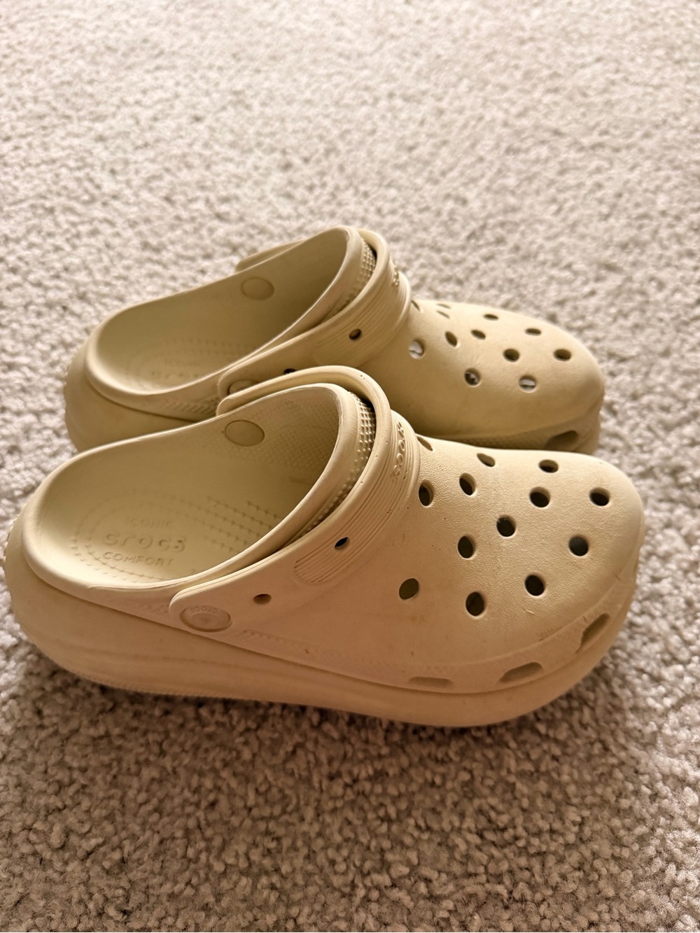 CROCS Classic Clog - Beige/Cream